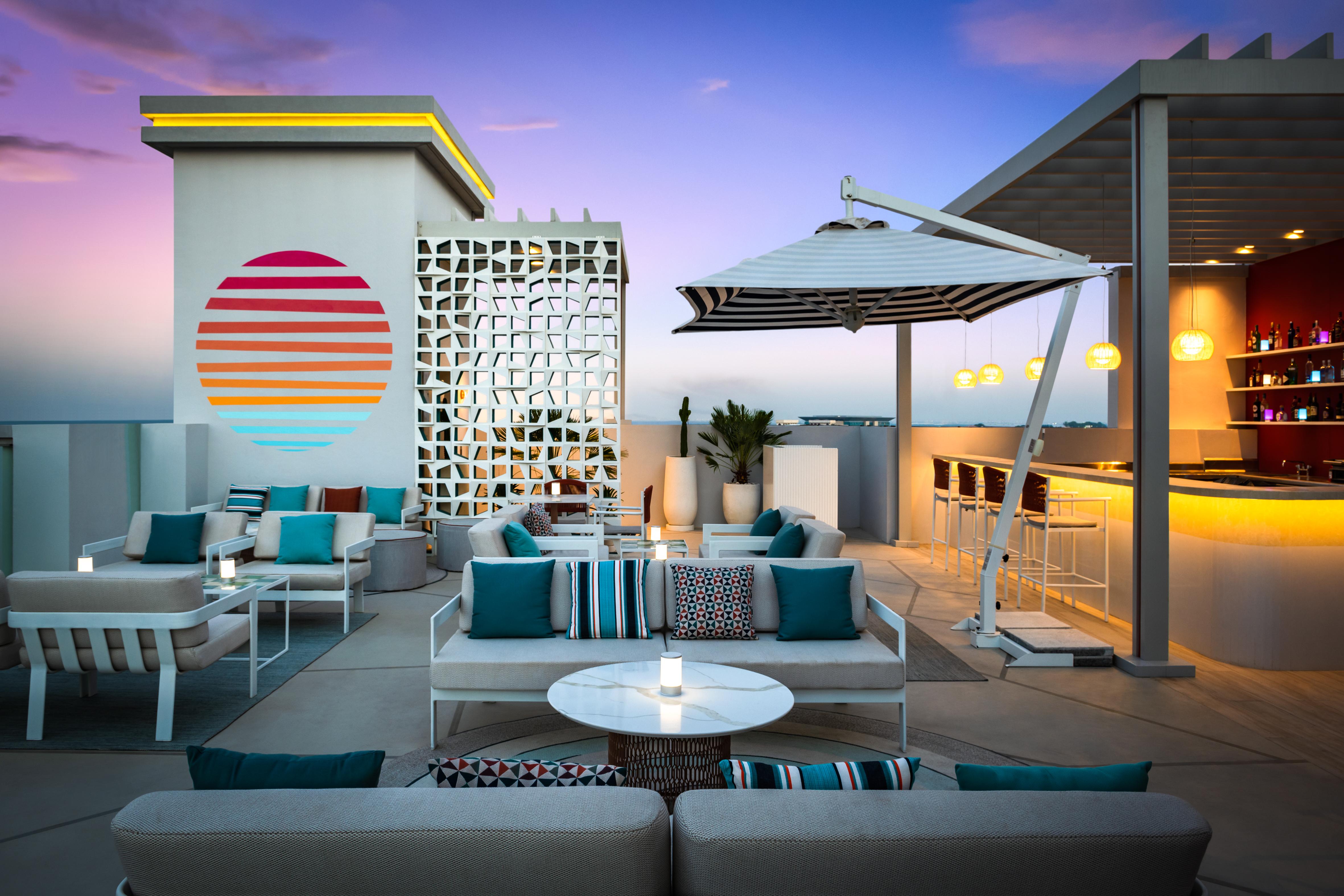 Vida Beach Resort Umm Al Quwain Zewnętrze zdjęcie The rooftop bar at the hotel